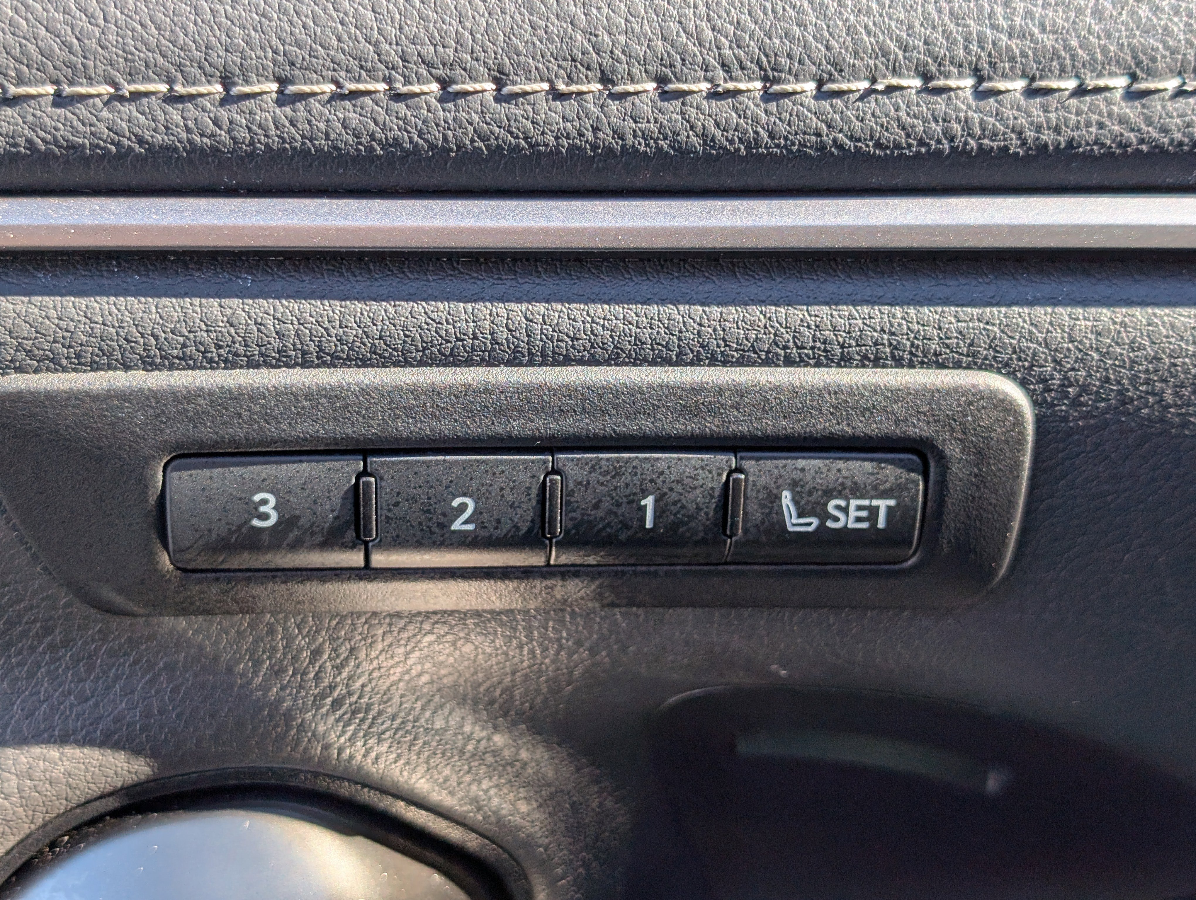 Certified 2024 Lexus ES 350 w/ Premium Package image 22