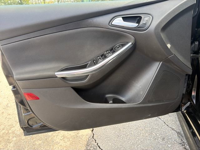 Used 2017 Ford Focus ST FWD image 12