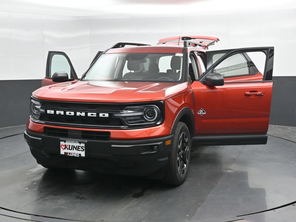 Used 2023 Ford Bronco Sport Outer Banks w/ Tech Package AWD/4WD image 48