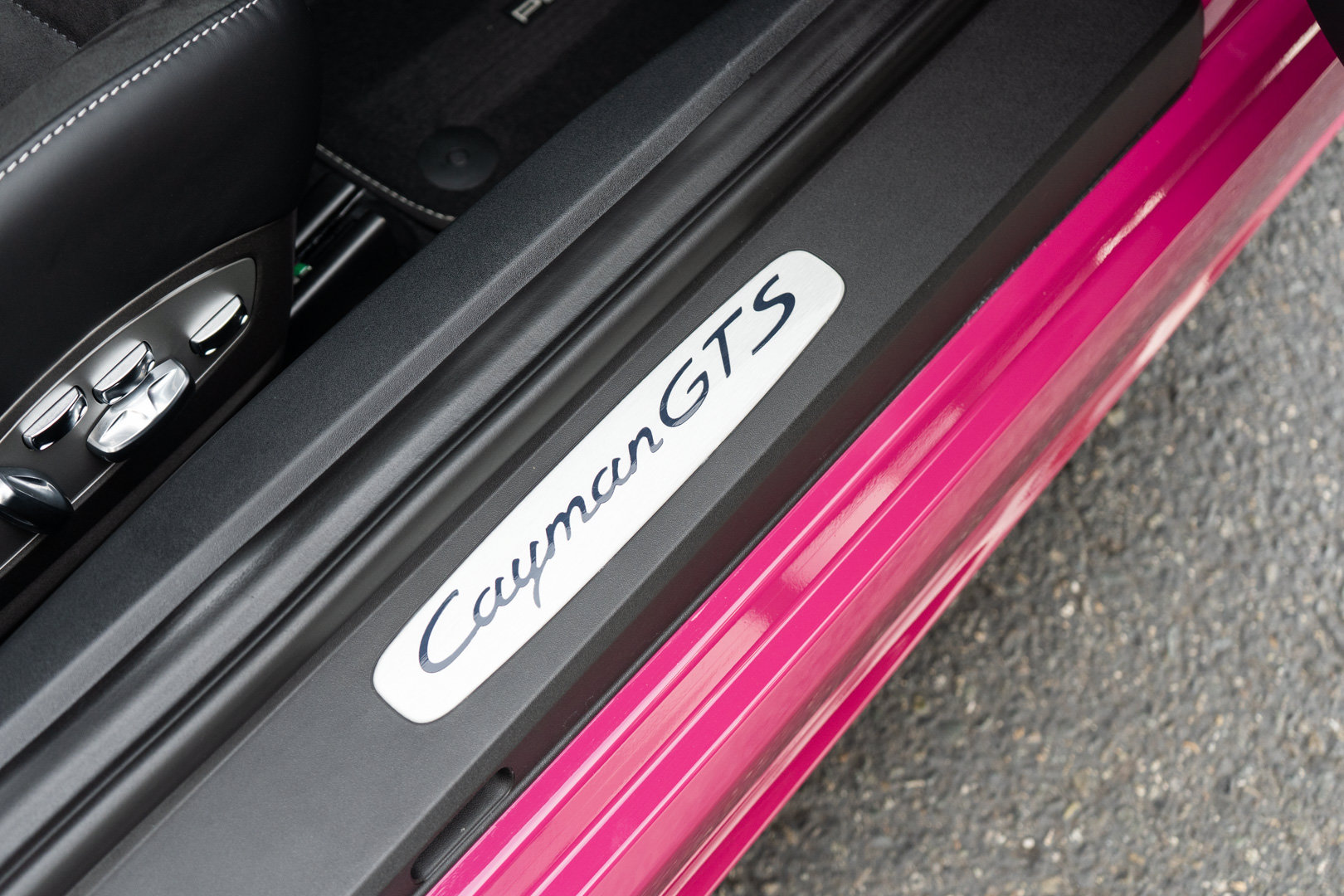 Used 2025 Porsche 718 Cayman GTS RWD image 26