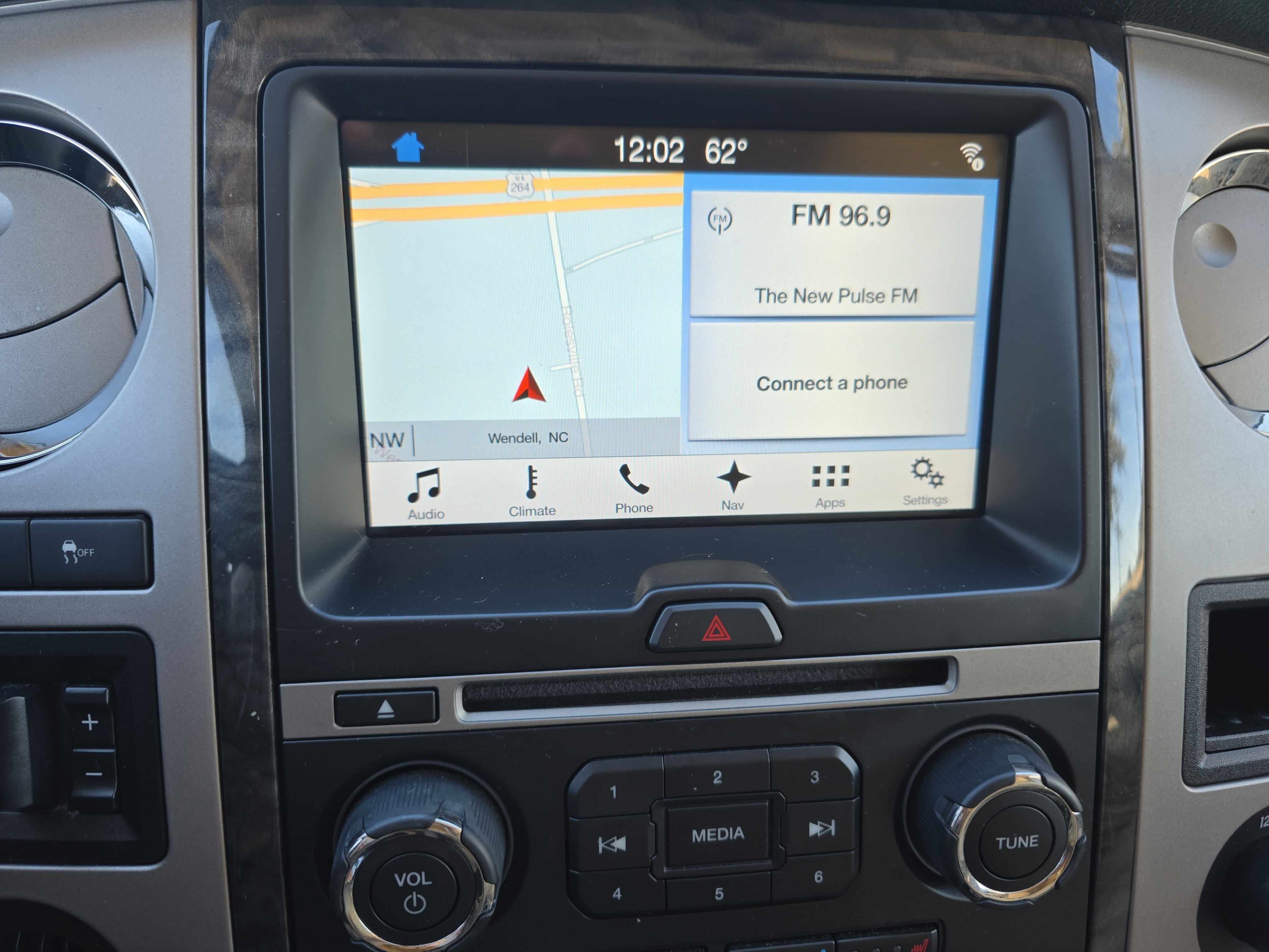 Used 2017 Ford Expedition Limited w/ Equipment Group 301A image 24