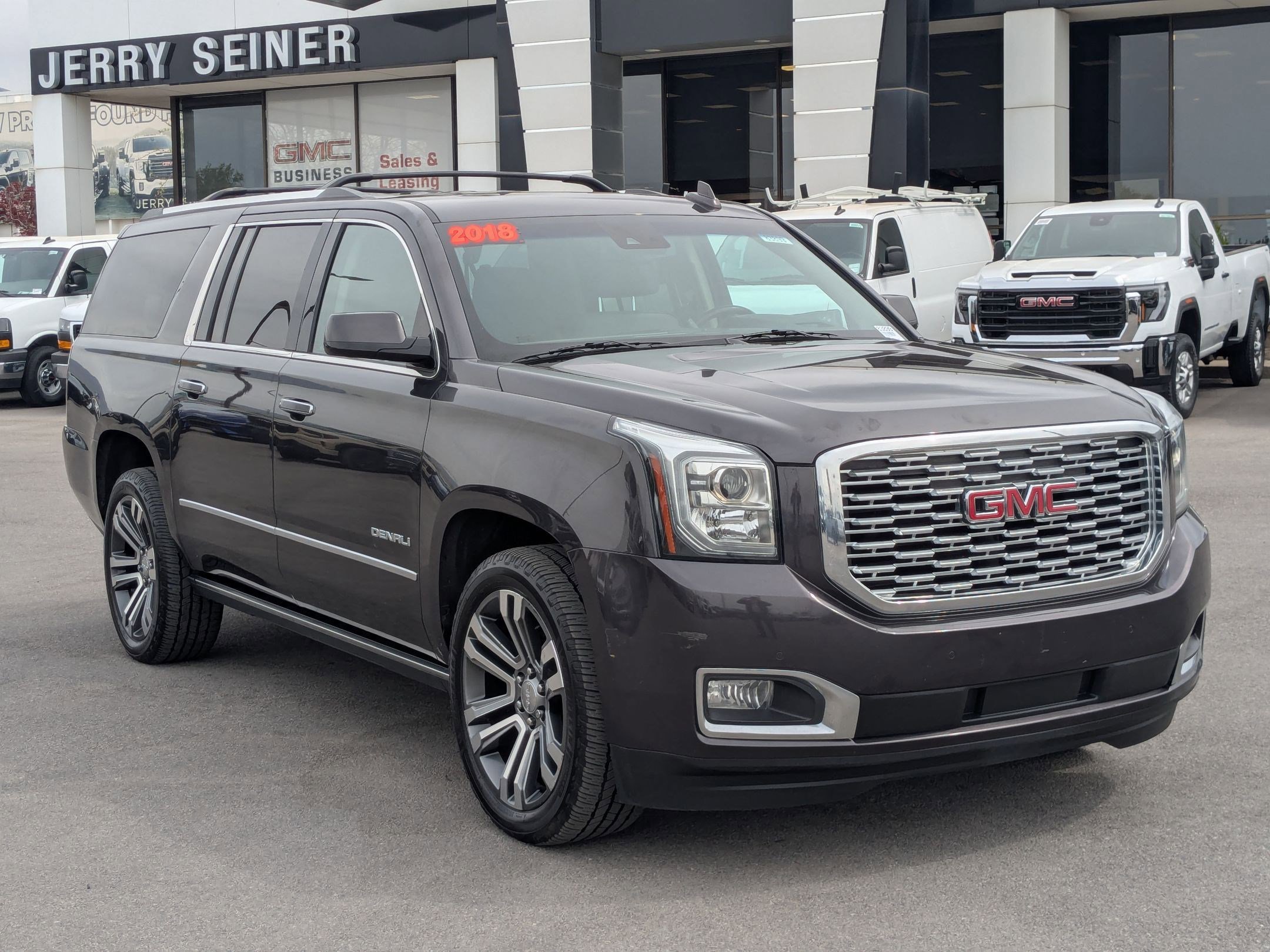 Used 2018 GMC Yukon XL Denali w/ Denali Ultimate Package image 7