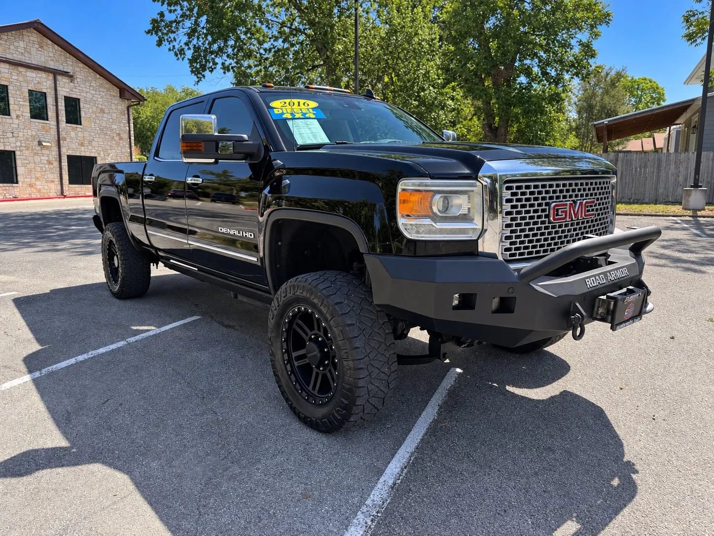 Used 2016 GMC Sierra 2500 Denali w/ Duramax Plus Package AWD/4WD image 3