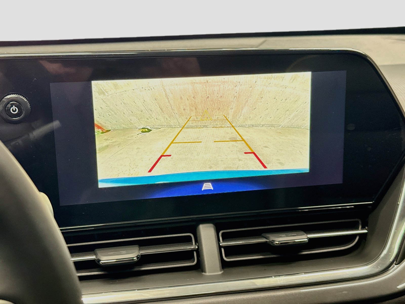 New 2026 Chevrolet Trax ACTIV w/ Sunroof Package FWD image 16