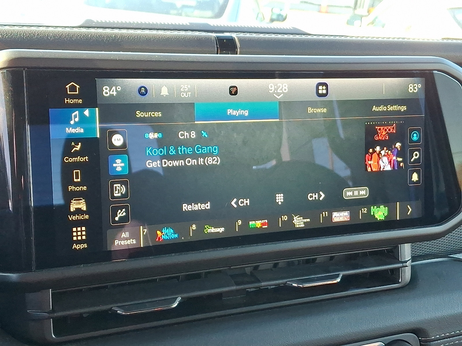 Used 2024 Jeep Gladiator Mojave image 16