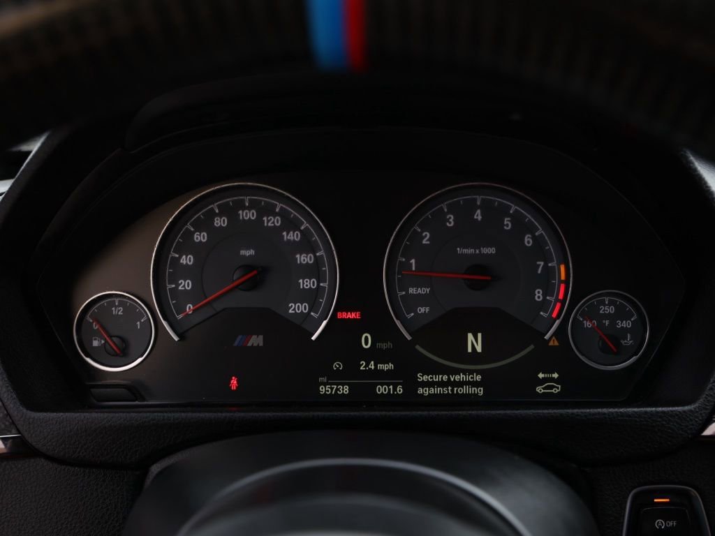 Used 2015 BMW M4 Coupe image 24