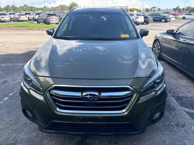 Used 2019 Subaru Outback 3.6R Touring AWD/4WD image 2