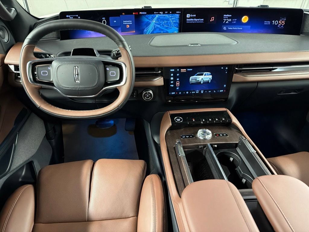 New 2026 Lincoln Navigator Reserve AWD/4WD image 8