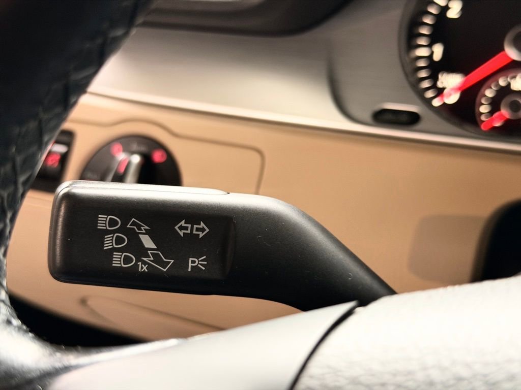 Used 2015 Volkswagen CC Sport FWD image 37