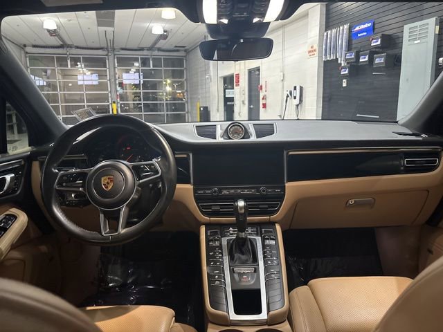 Used 2021 Porsche Macan image 30