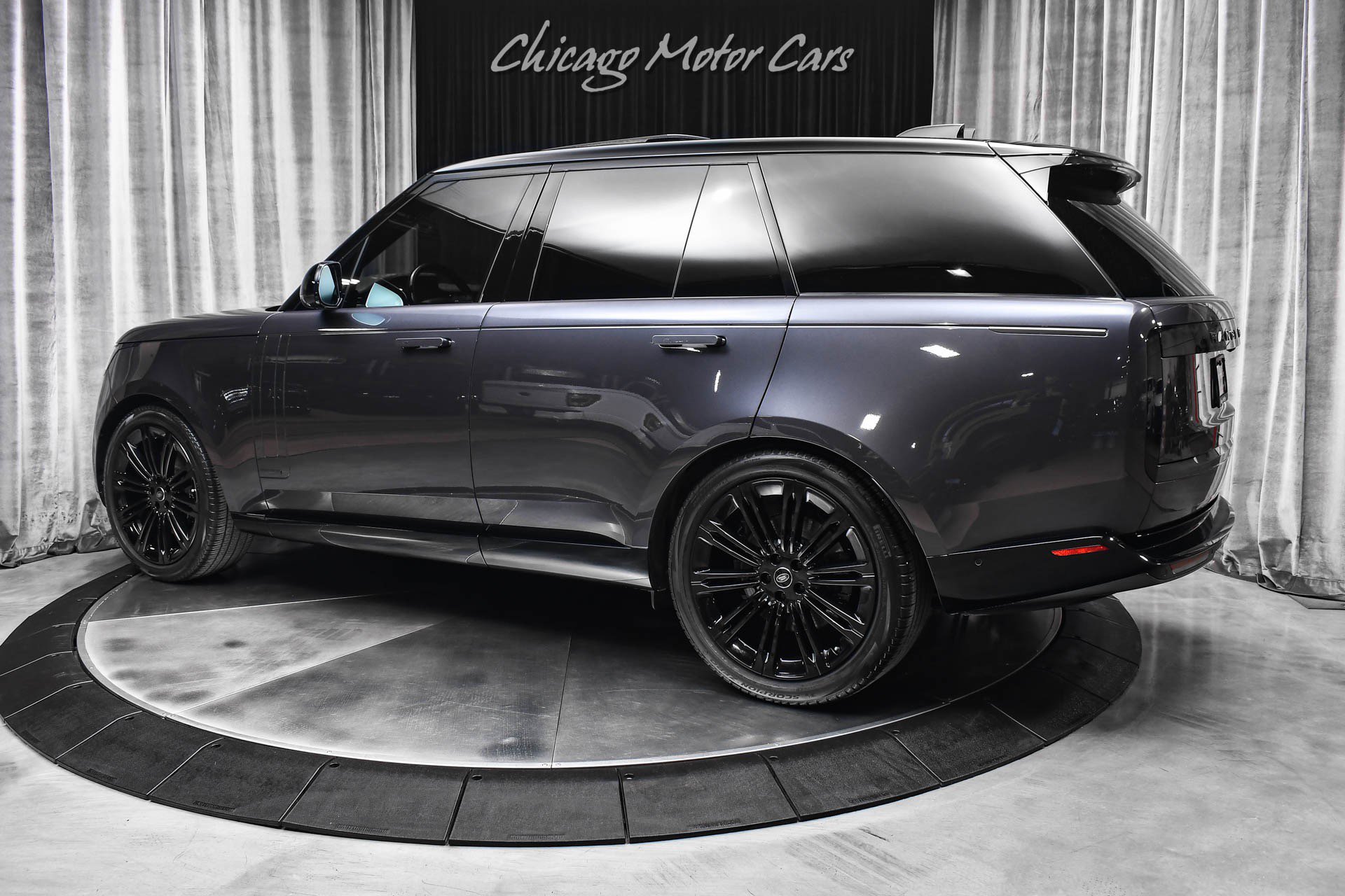 Used 2023 Land Rover Range Rover Autobiography AWD/4WD image 3