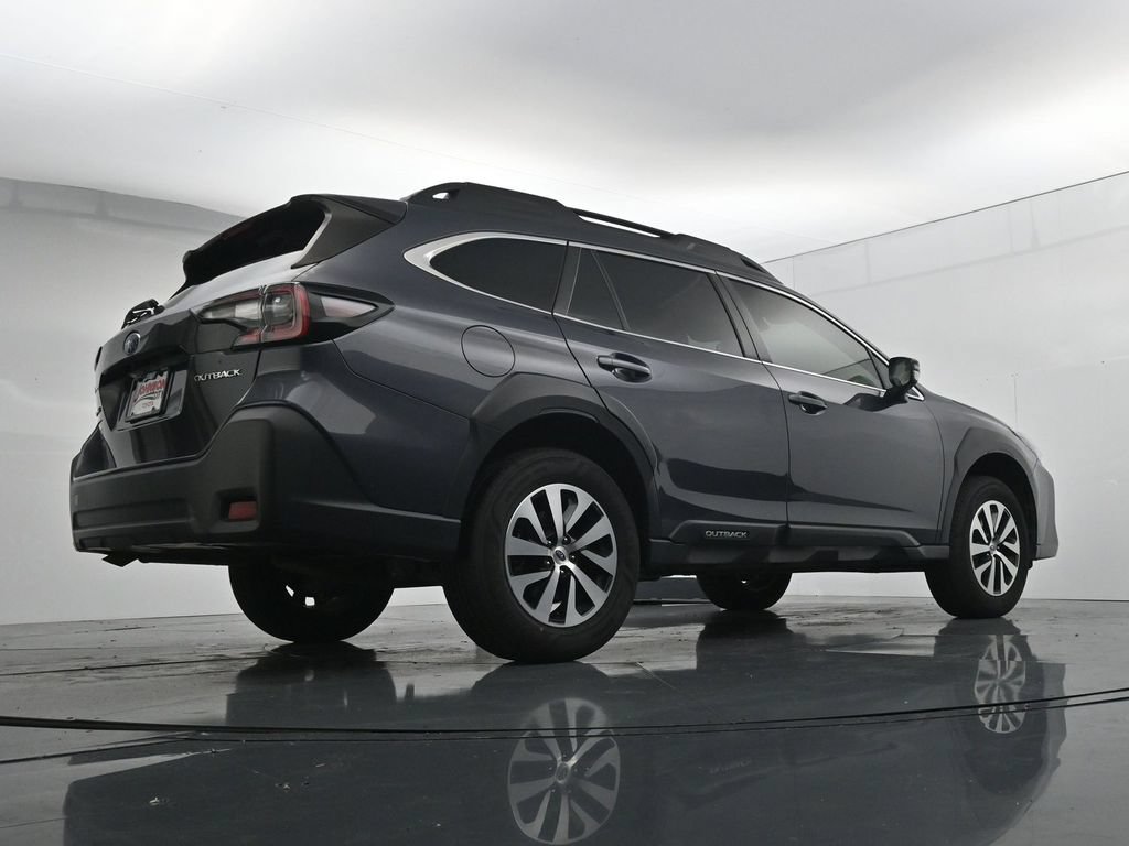 Used 2023 Subaru Outback Premium AWD/4WD image 37