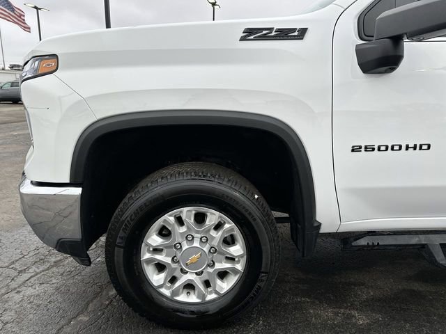 Used 2024 Chevrolet Silverado 2500 LTZ w/ LTZ Premium Package image 34
