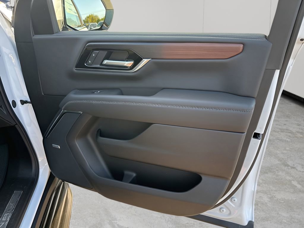 New 2026 GMC Yukon XL Denali RWD image 15