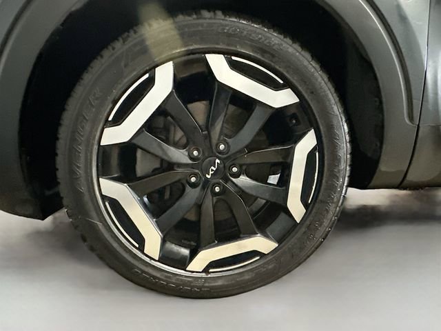 Used 2023 Kia Telluride EX w/ EX Captain's Chair Package image 34