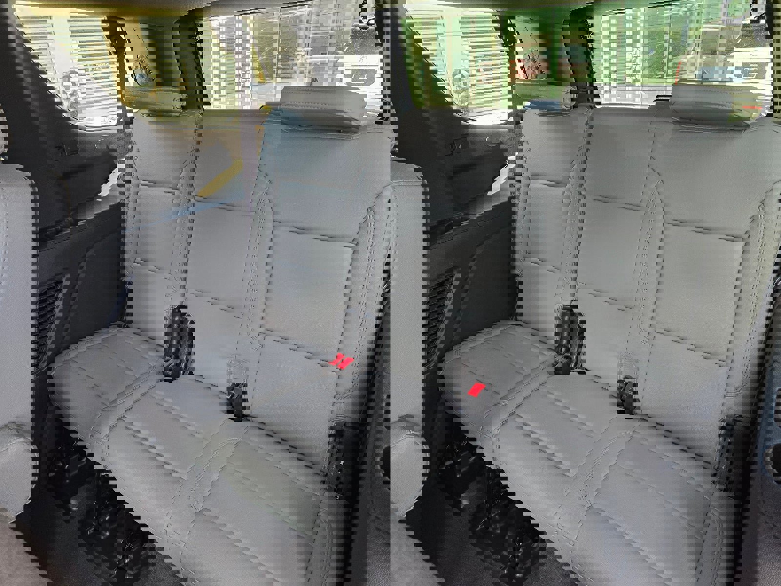 Used 2023 Chevrolet Tahoe Z71 w/ Luxury Package image 11