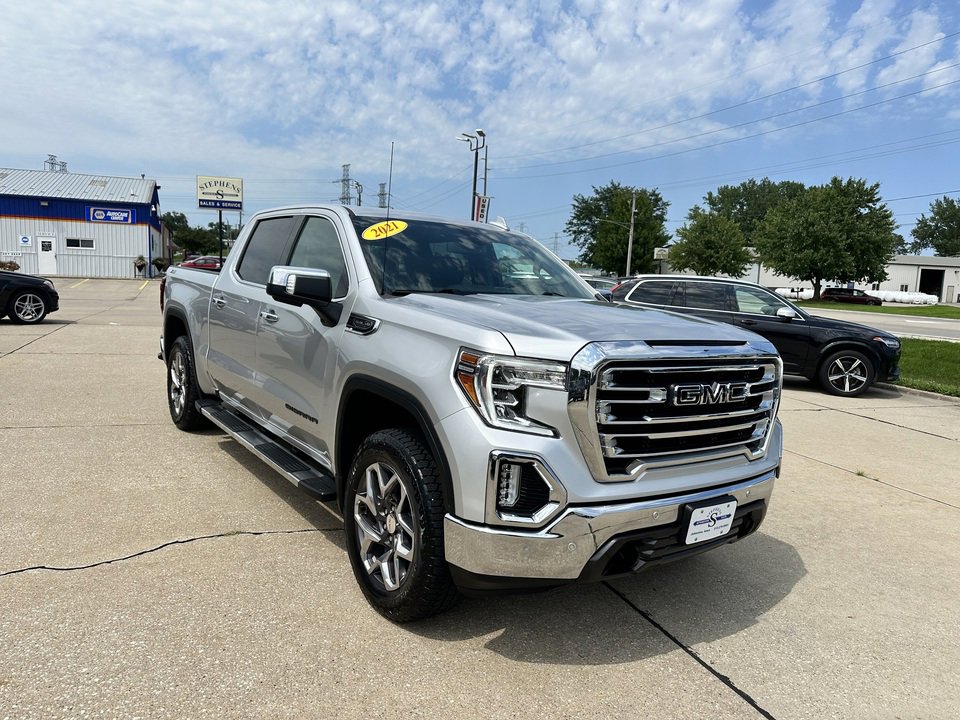 Used 2021 GMC Sierra 1500 SLT w/ SLT Premium Plus Package image 3