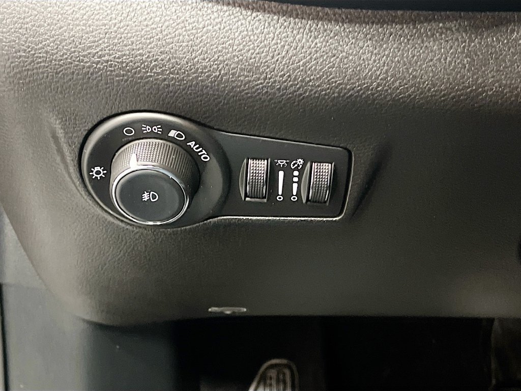 Used 2024 Jeep Compass Limited AWD/4WD image 10