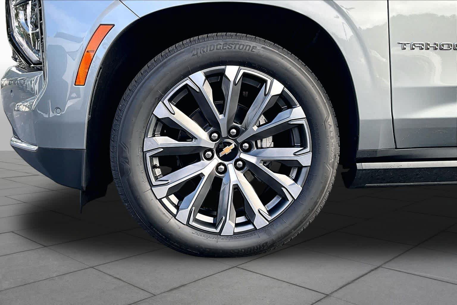 Used 2026 Chevrolet Tahoe High Country AWD/4WD image 11