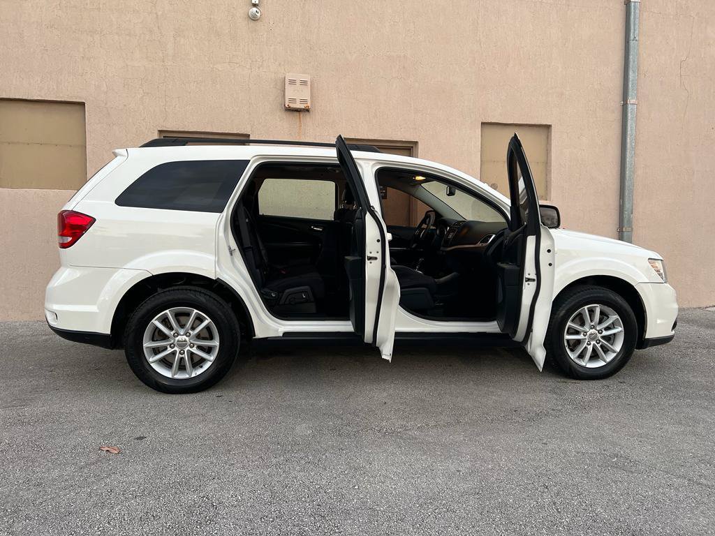 Used 2016 Dodge Journey SXT w/ Premium Group FWD image 17