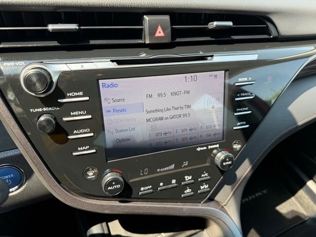 Used 2020 Toyota Camry XLE image 23