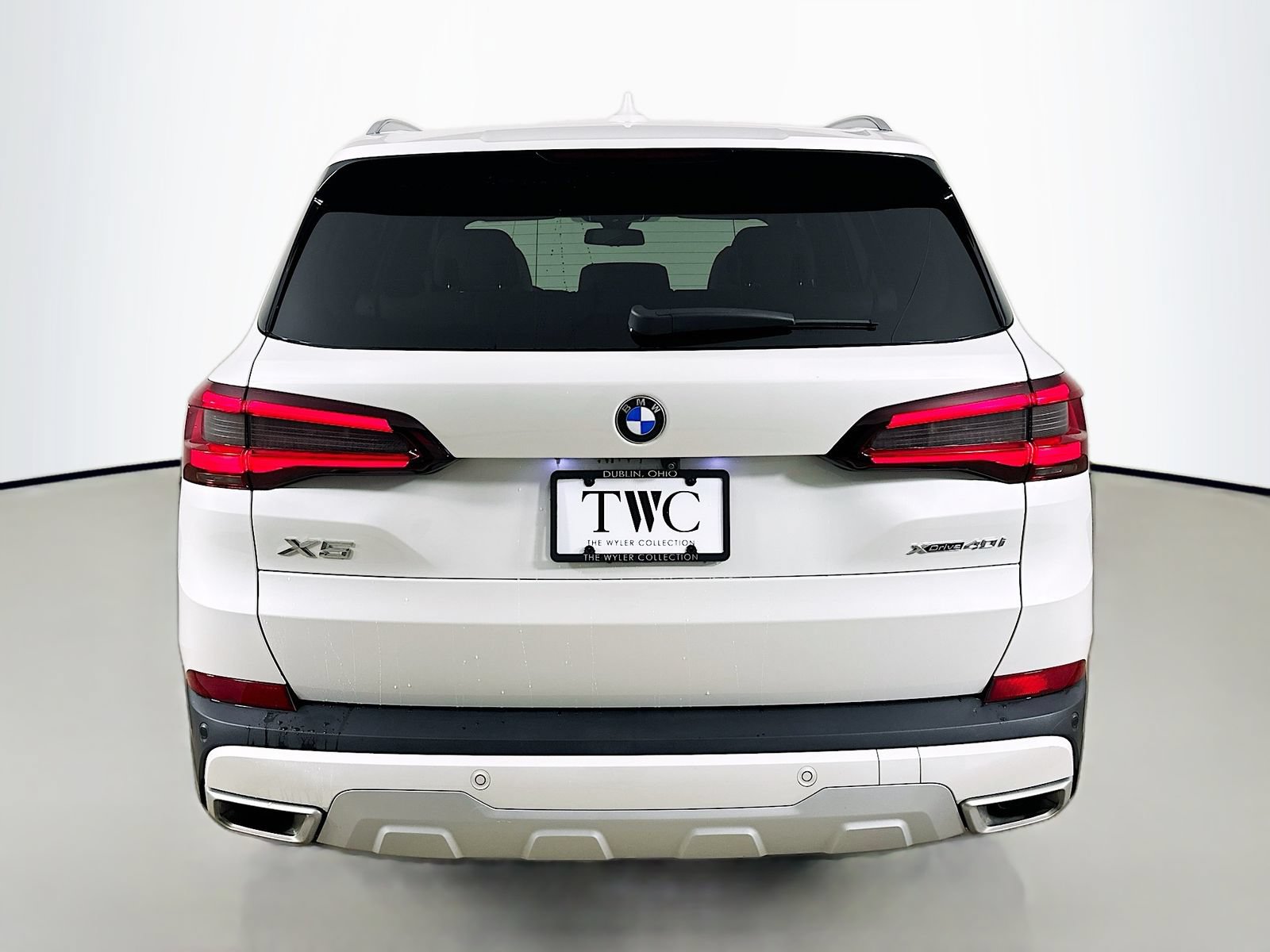 Used 2023 BMW X5 xDrive40i w/ Parking Assistance Package AWD/4WD image 6