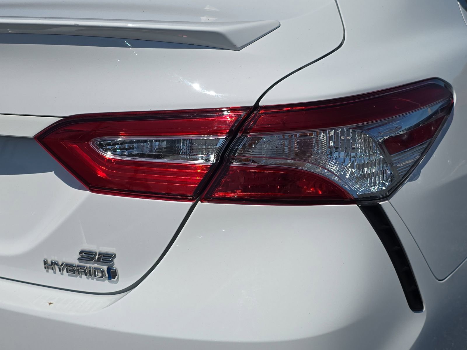 Used 2020 Toyota Camry SE FWD image 6