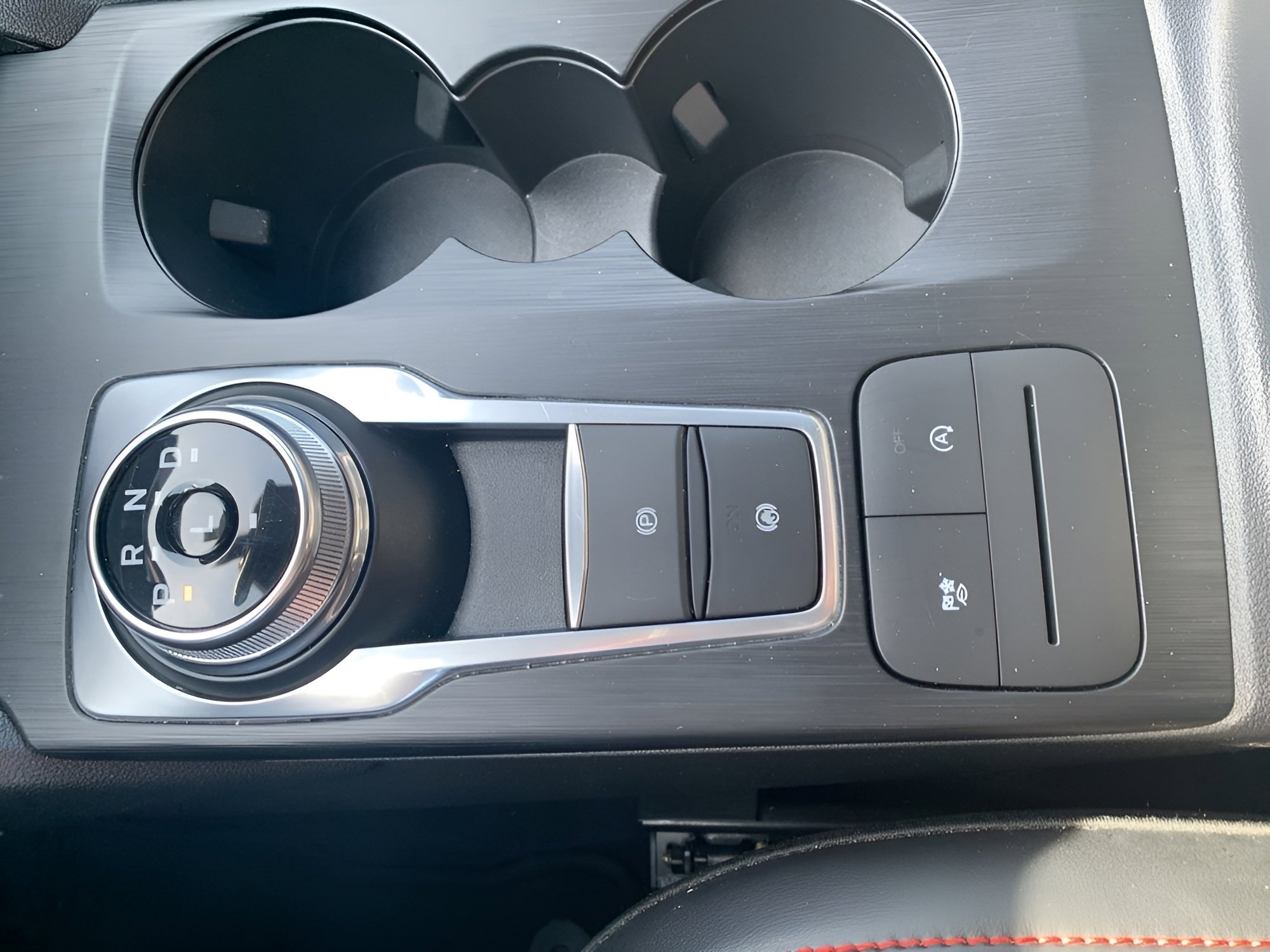 Used 2025 Ford Escape ST-Line AWD/4WD image 15