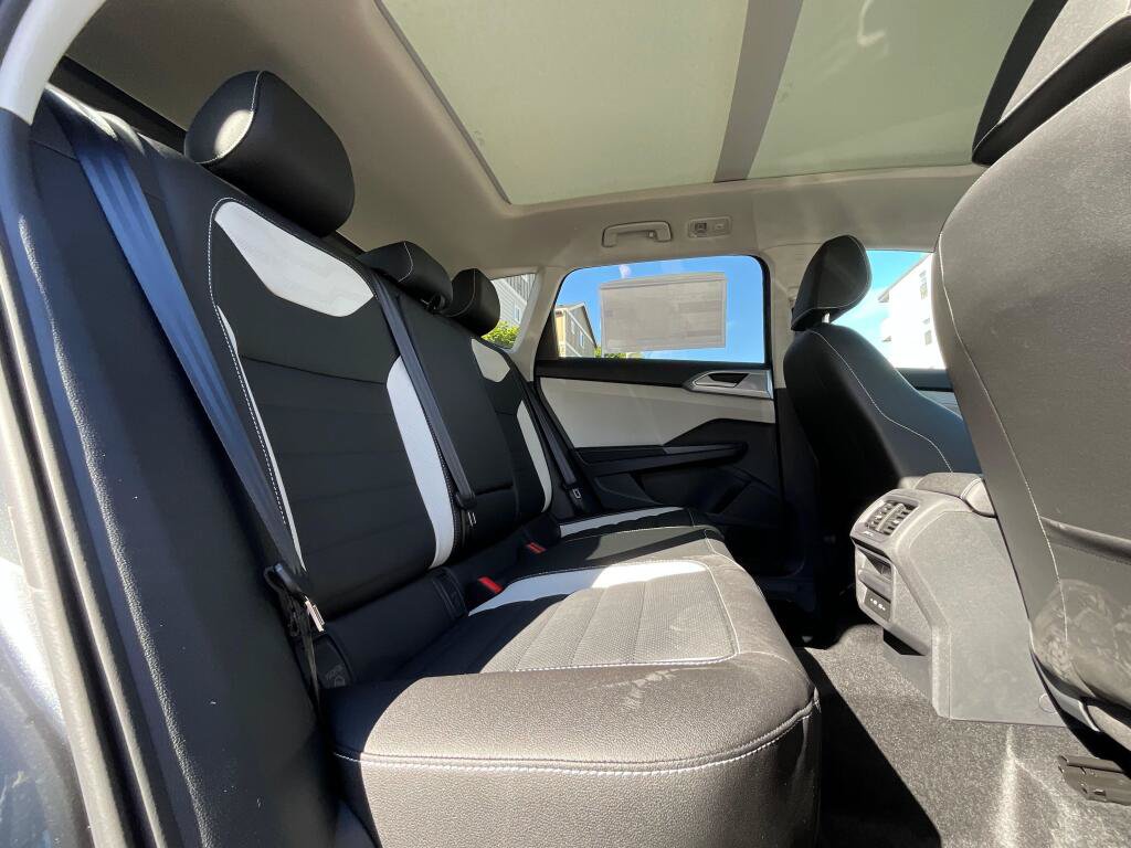 New 2026 Volkswagen Taos SEL AWD/4WD image 14