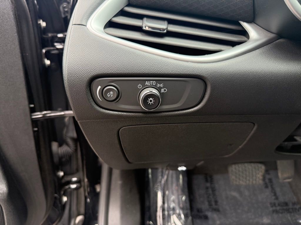 Used 2023 Chevrolet Malibu LT image 8