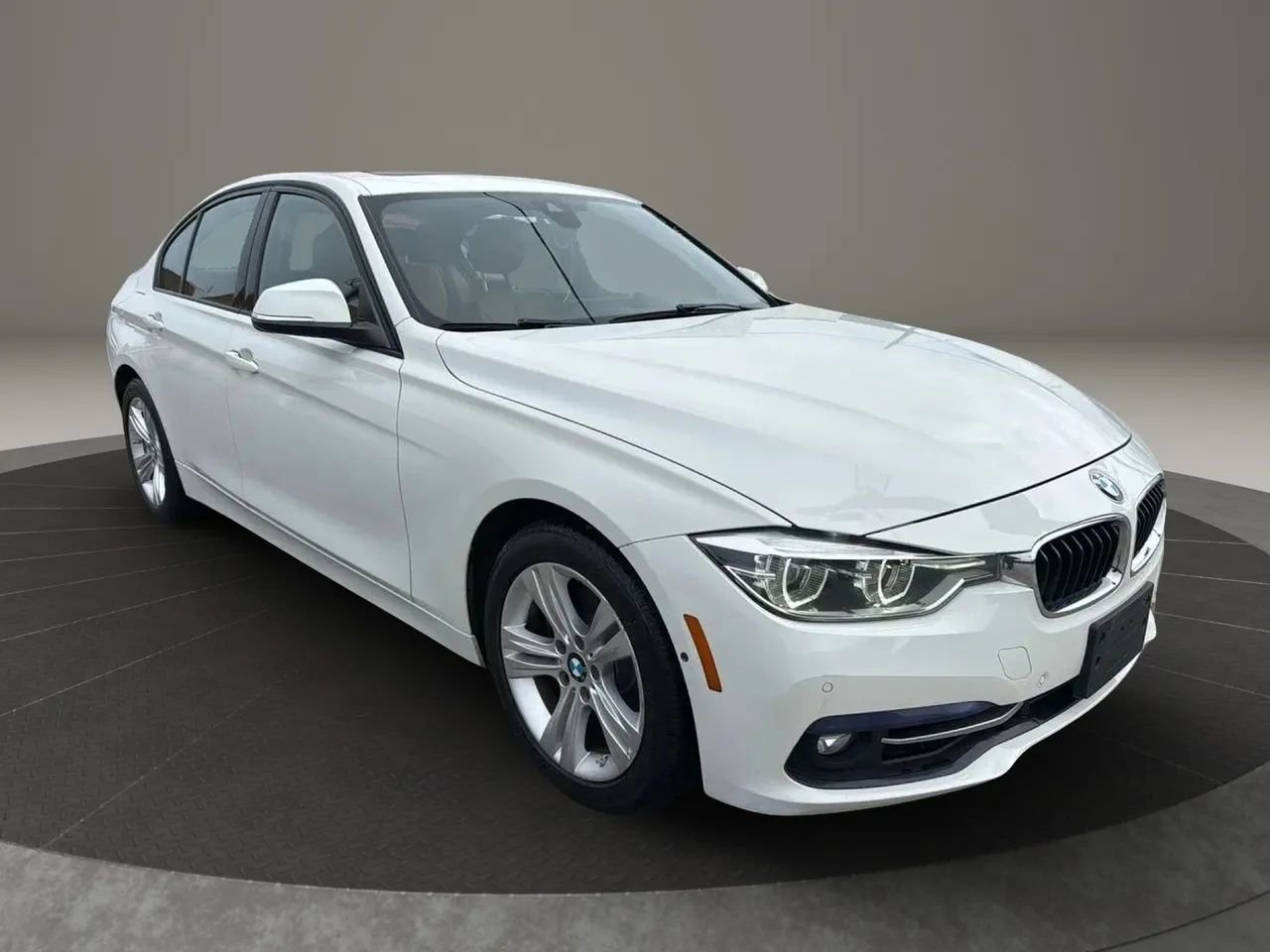 Used 2016 BMW 328i xDrive Sedan image 3