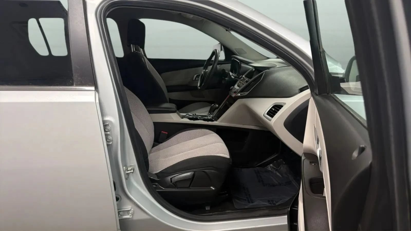 Used 2016 GMC Terrain SLE FWD image 21