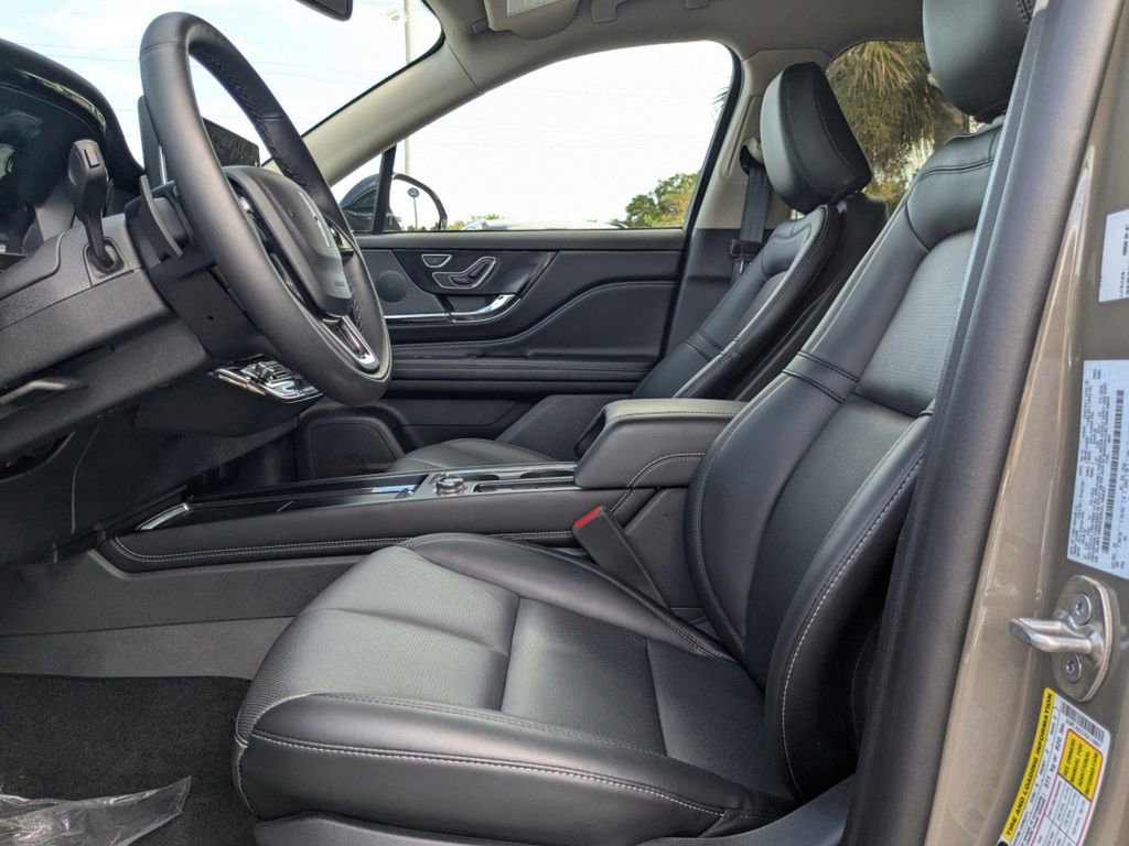 New 2025 Lincoln Corsair Grand Touring image 14