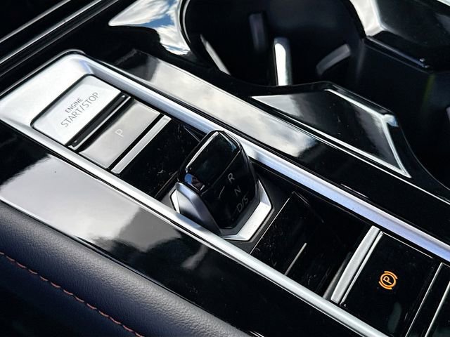 Used 2024 Volkswagen Atlas Peak Edition SEL image 18