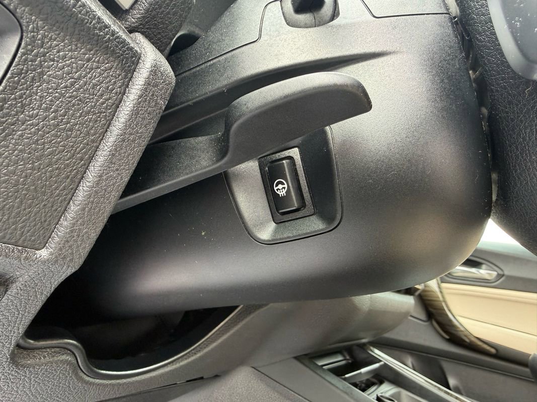 Used 2015 BMW 228i Convertible image 17