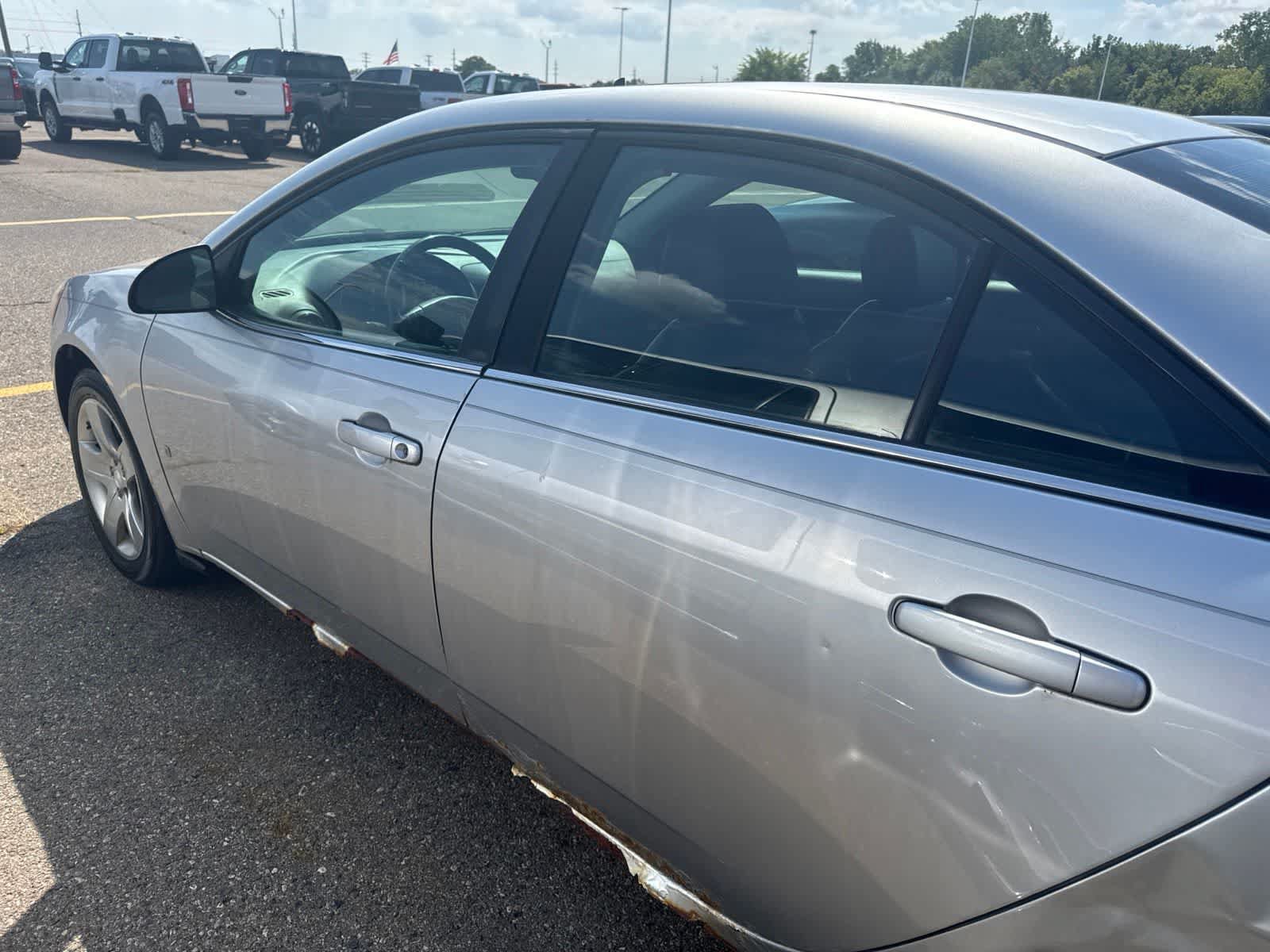 Used 2009 Pontiac G6 Sedan w/ Sun And Sound Package FWD image 15