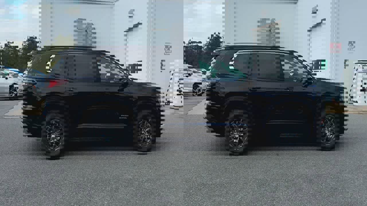 New 2026 GMC Acadia Elevation image 9