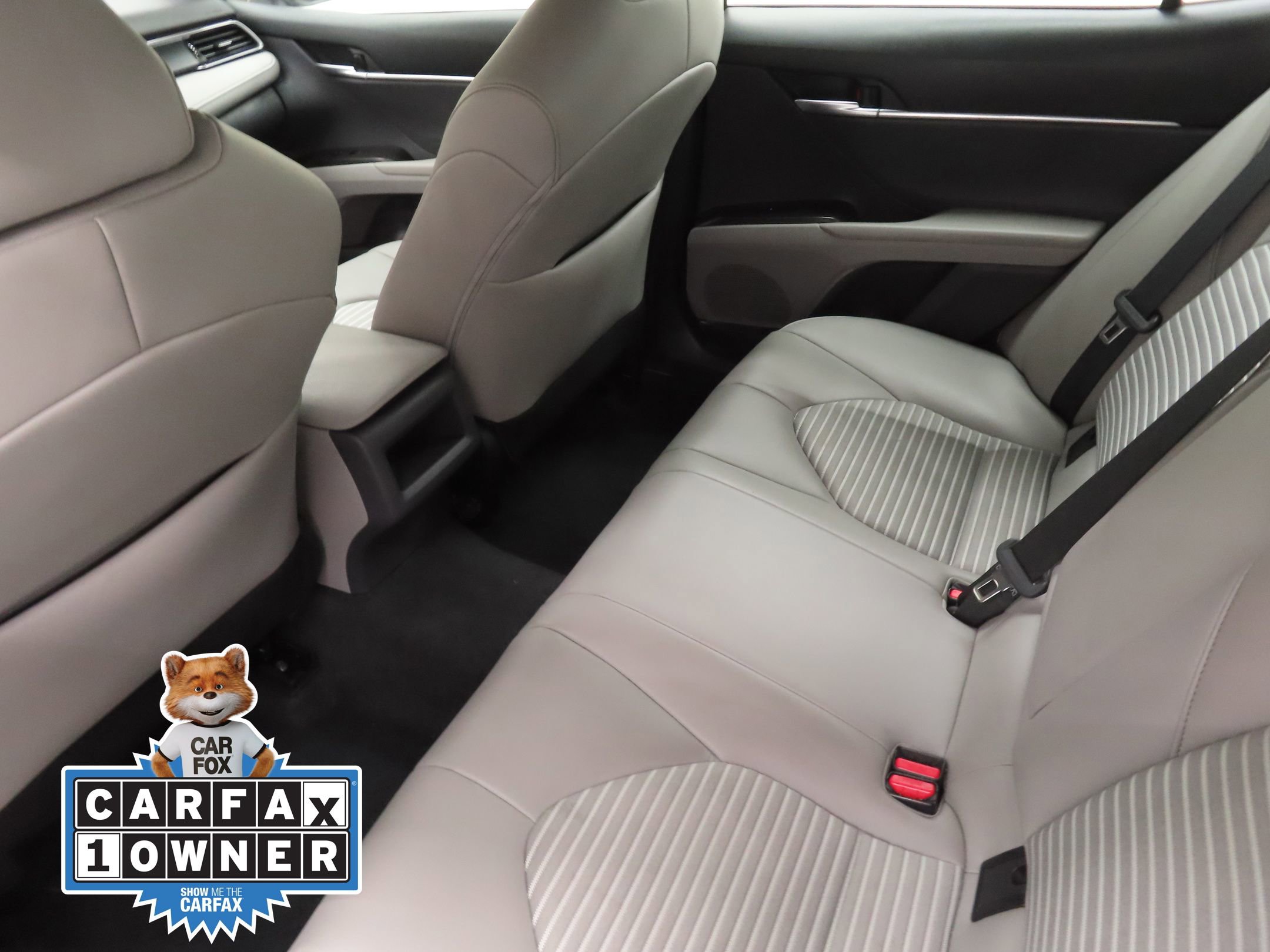 Used 2024 Toyota Camry SE image 20