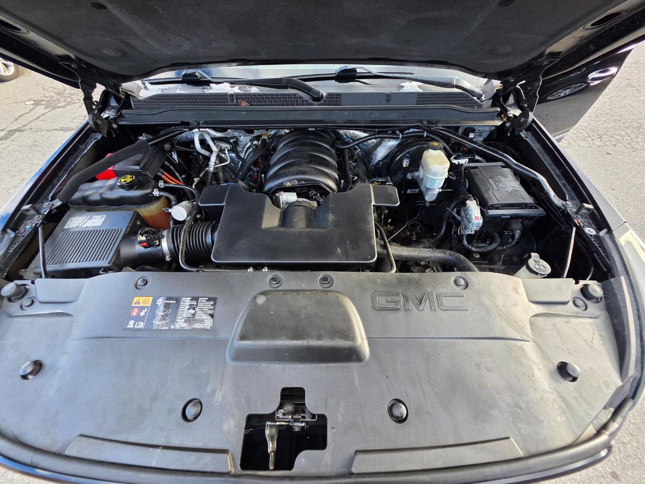 Used 2015 GMC Yukon Denali image 30