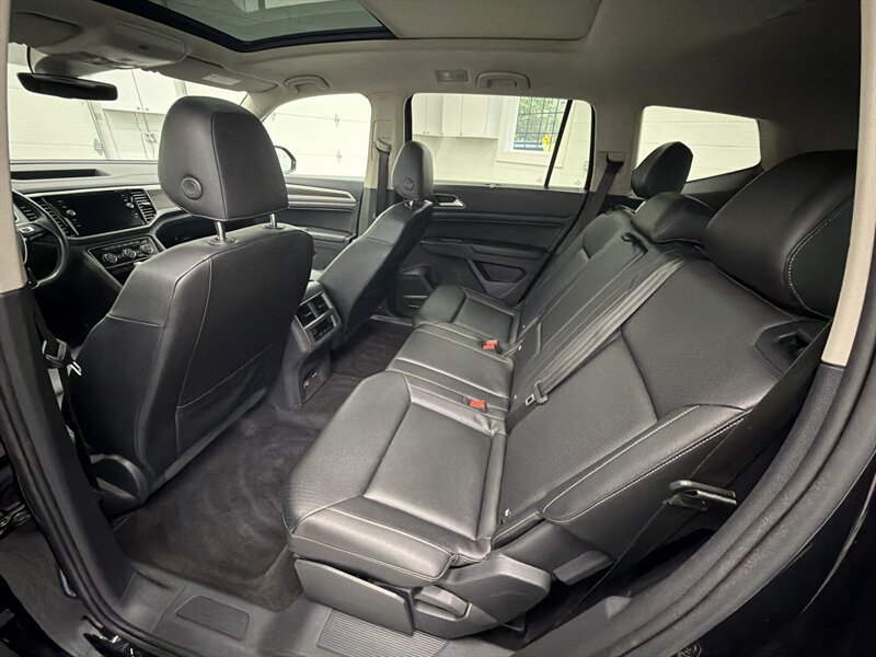 Used 2018 Volkswagen Atlas SEL AWD/4WD image 12