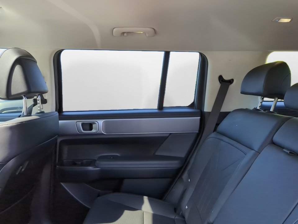 Used 2025 Hyundai Santa Fe XRT AWD/4WD image 13