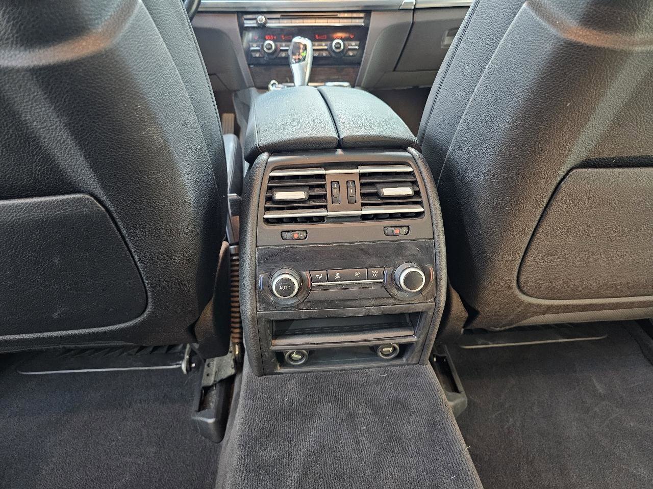 Used 2015 BMW 740Li image 27