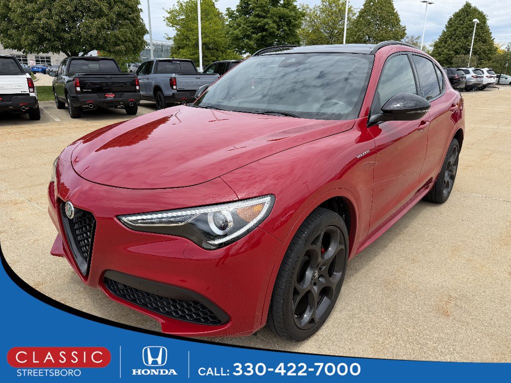 Used 2022 Alfa Romeo Stelvio Veloce AWD/4WD image 1