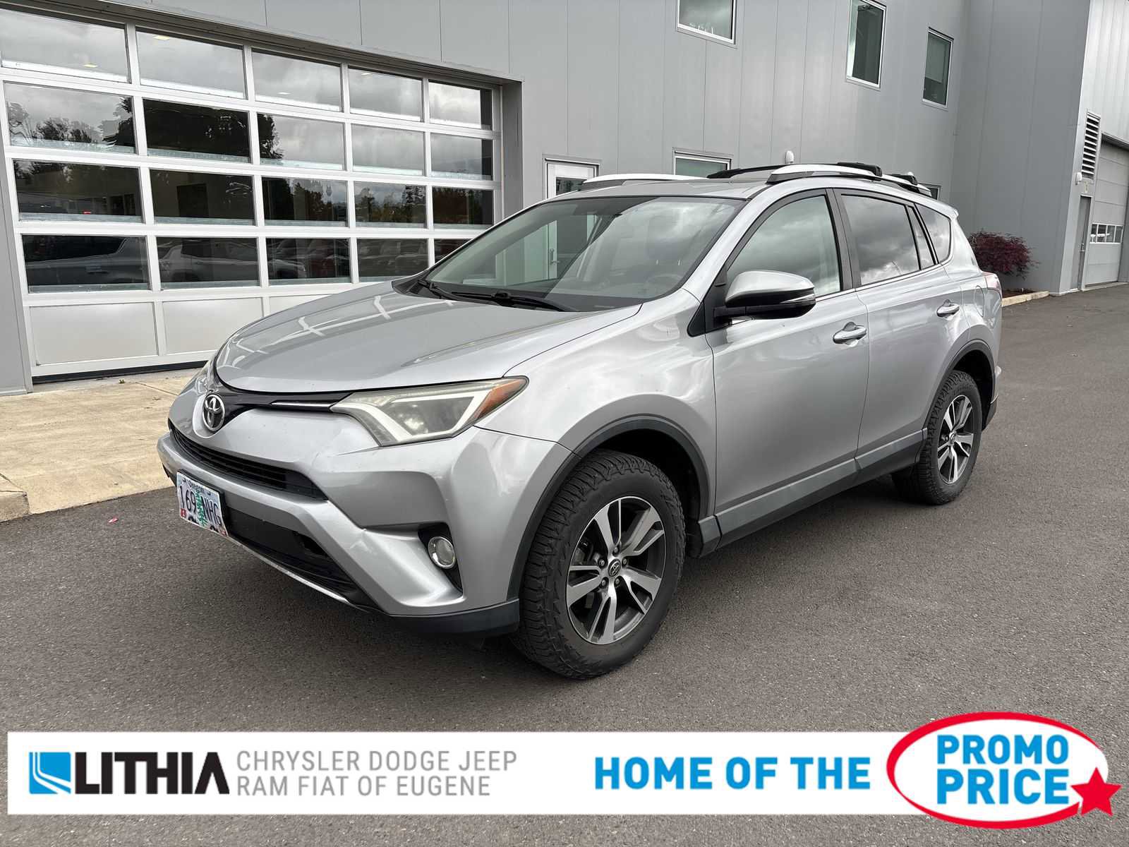 Used 2016 Toyota RAV4 XLE AWD/4WD video 1