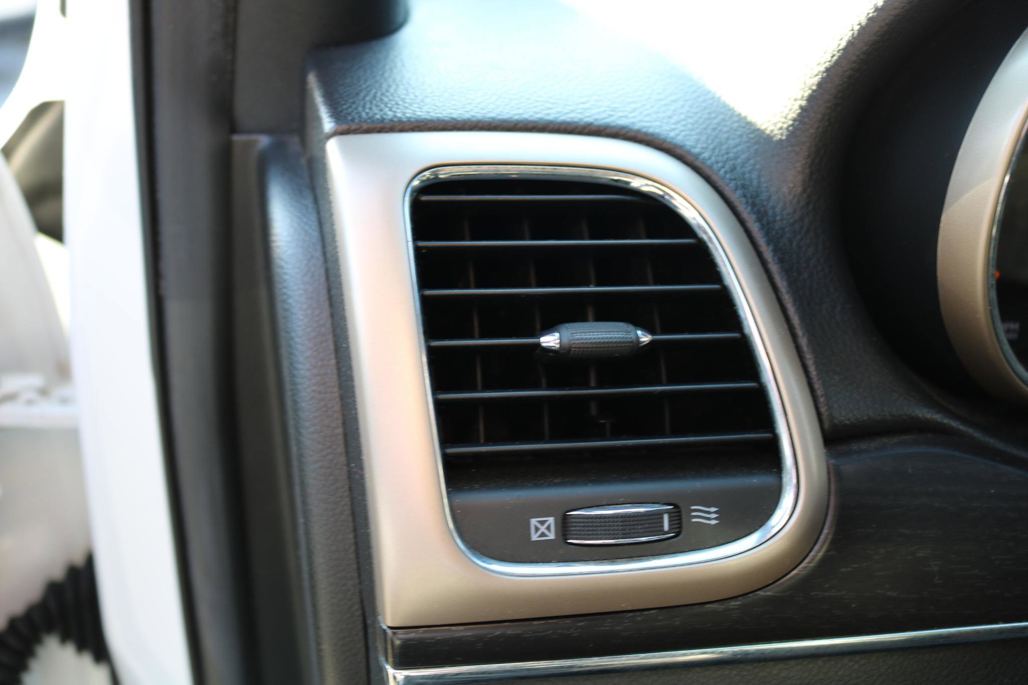 Used 2014 Jeep Grand Cherokee Limited image 19