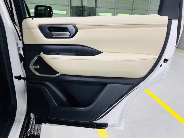 New 2026 Nissan Armada Platinum AWD/4WD image 35