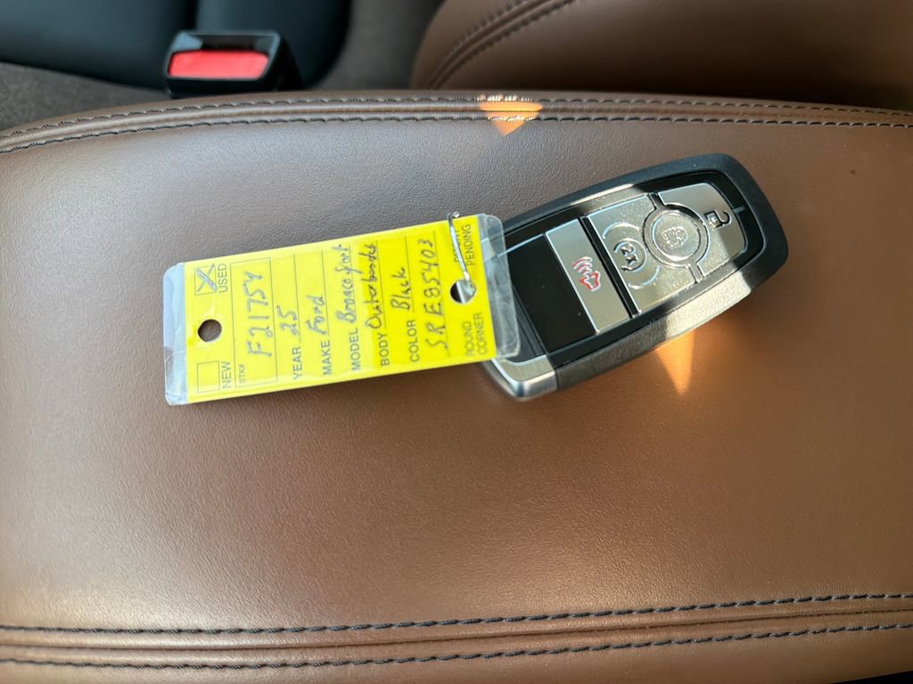 Used 2025 Ford Bronco Sport Outer Banks w/ Outer Banks Tech Package+ image 28