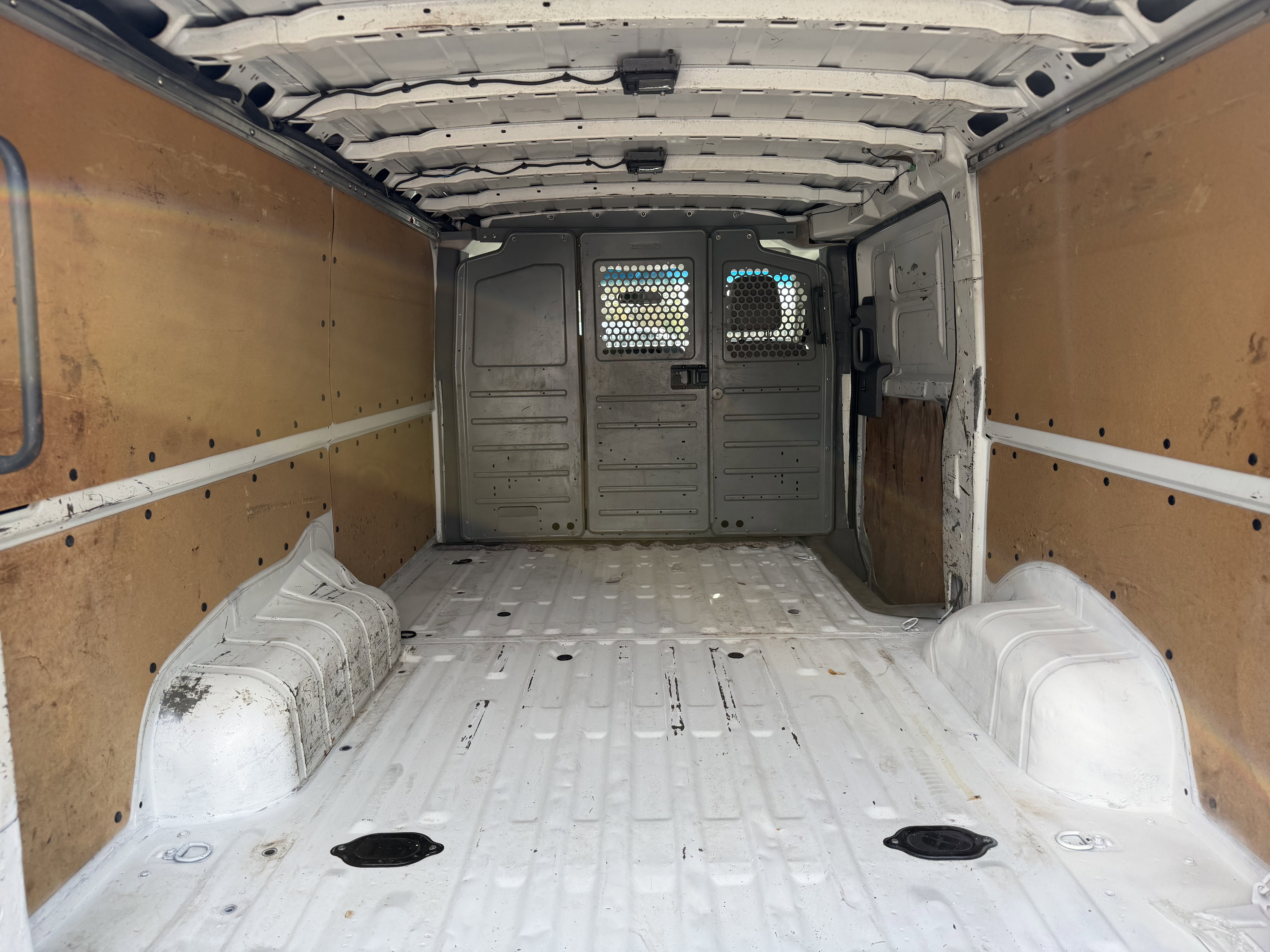 Used 2012 Nissan NV 2500 SV w/ Technology Pkg image 17