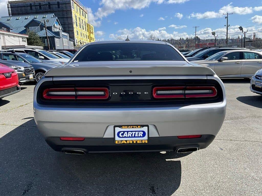 Used 2015 Dodge Challenger SXT Plus image 7