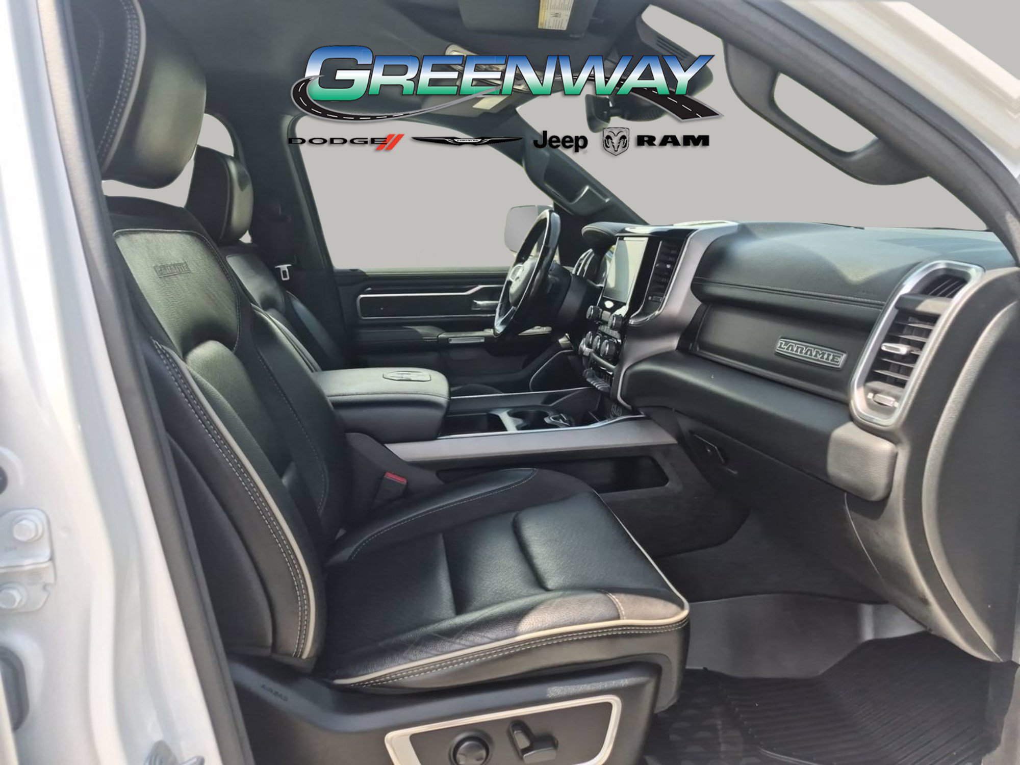 Used 2022 RAM 1500 Laramie w/ Sport Appearance Package AWD/4WD image 7